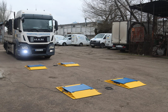 Portable Axle Scale with Integrated Indicators for Vehicles Weighing